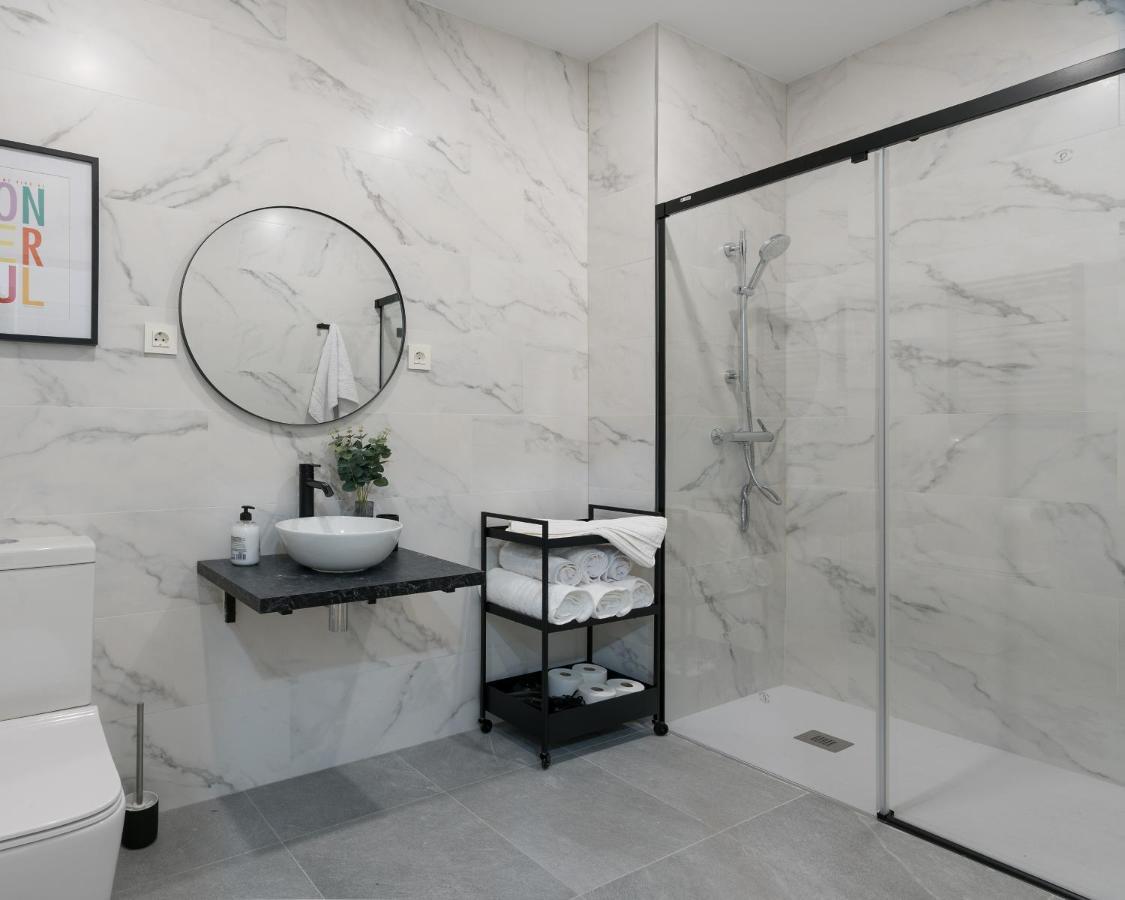 Kaixo Bilbao Apartments Екстер'єр фото