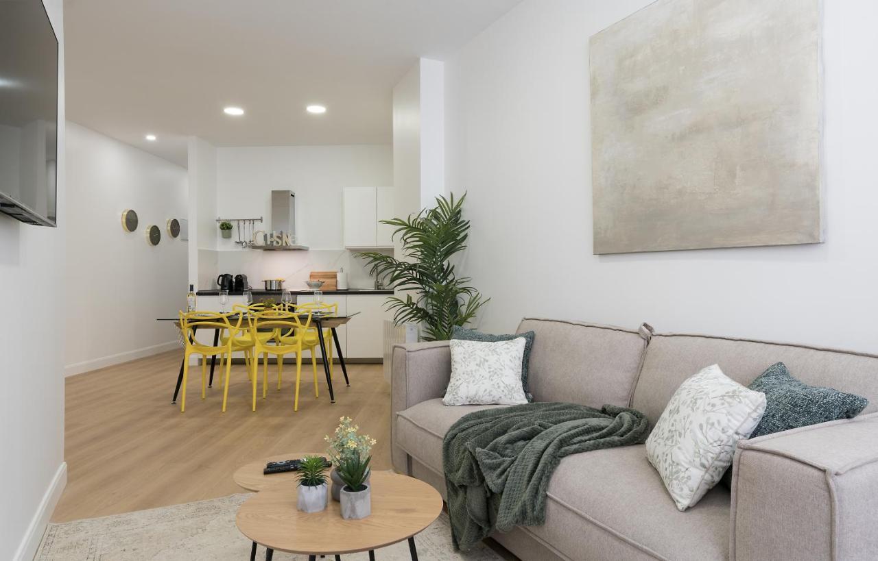 Kaixo Bilbao Apartments Екстер'єр фото